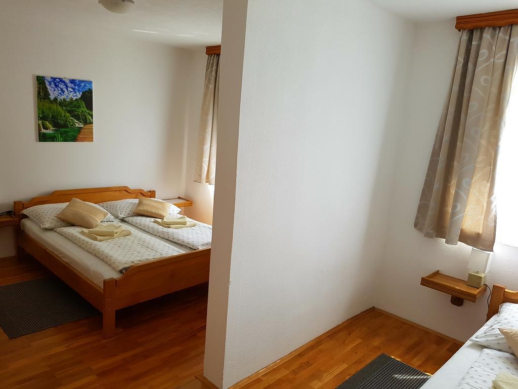 House Ana Bed & Breakfast Plitvicka Jezera Exterior photo
