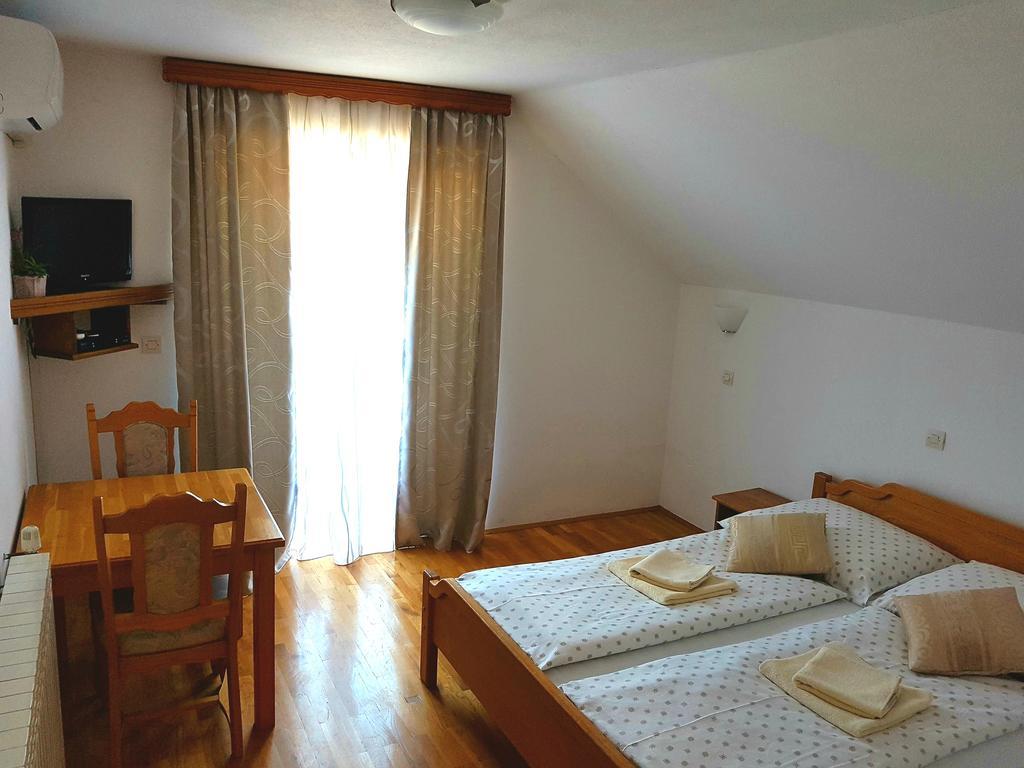 House Ana Bed & Breakfast Plitvicka Jezera Exterior photo